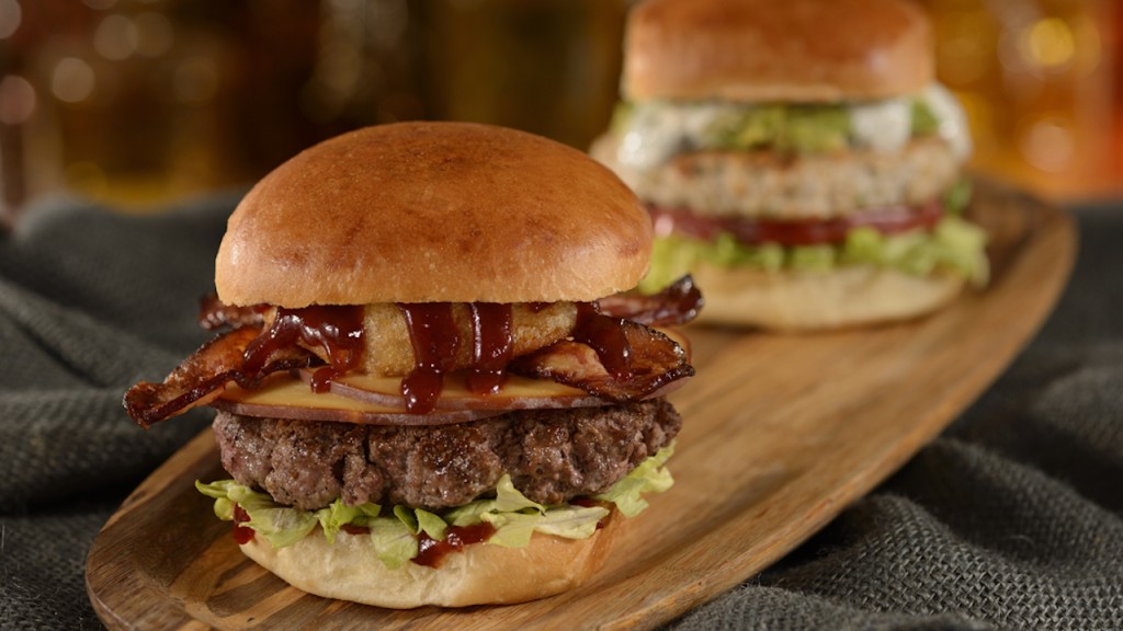 d-luxe-burger-two-burgers