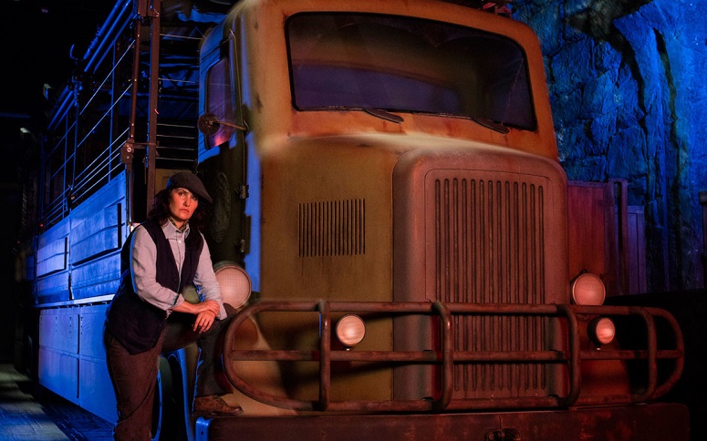 Reign of Kong ride vehicle