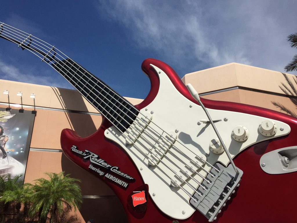 Rock 'n' Roller Coaster exterior