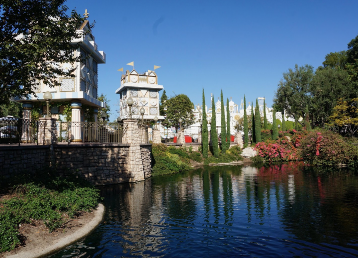 Why Visit the Disneyland Resort During Spring?